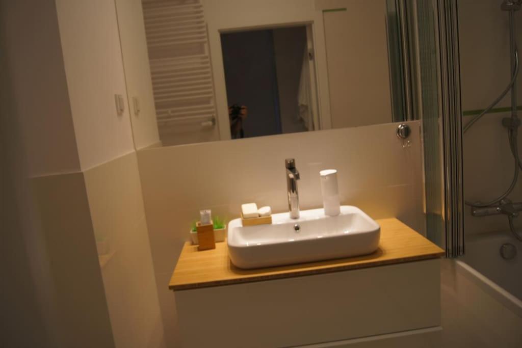 ワルシャワCichy, Nowoczesny, Komfortowy Przy Galerii Mokotowアパートメント エクステリア 写真